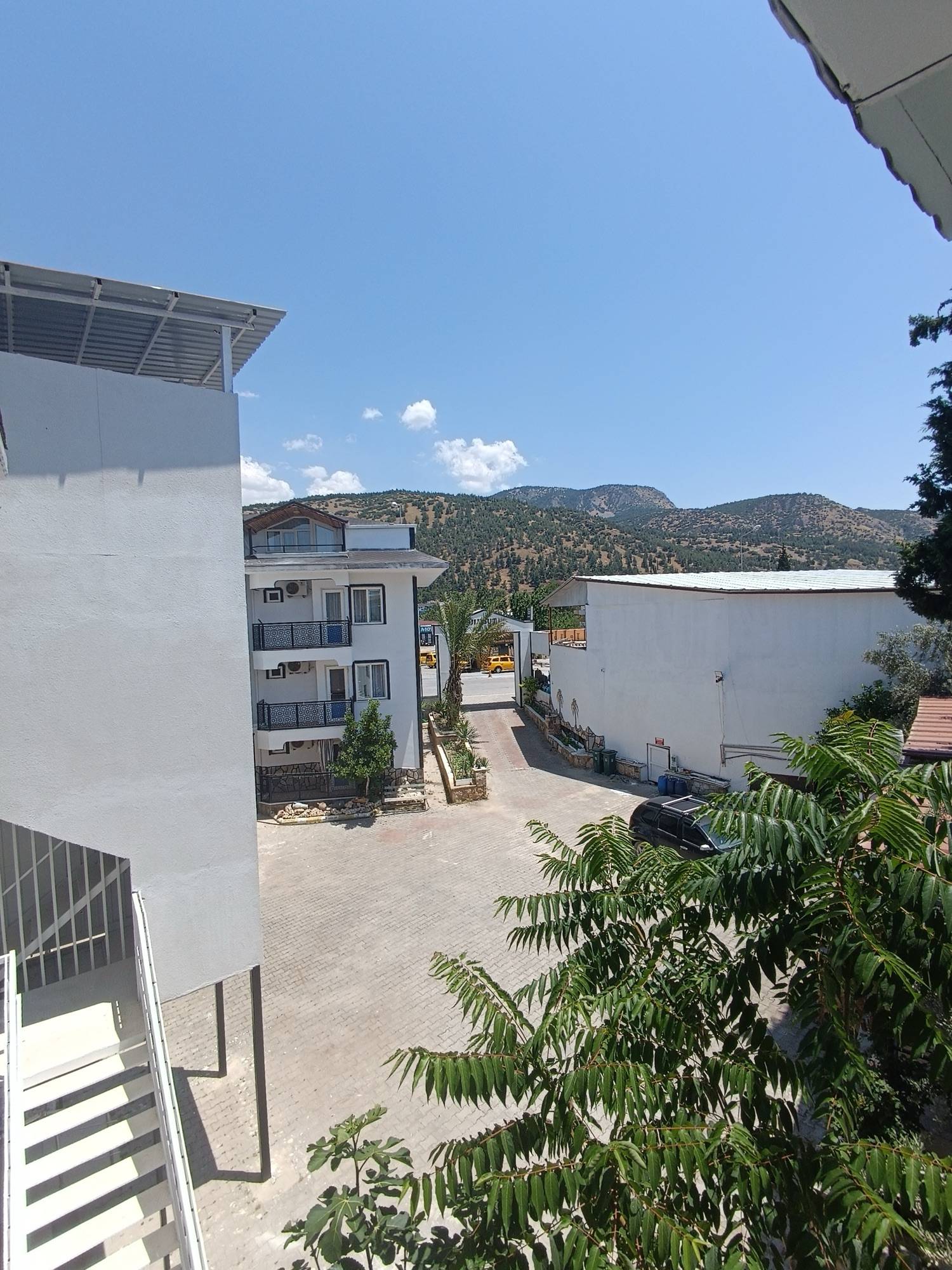 Ulugut Pansiyon dış görünüm 4