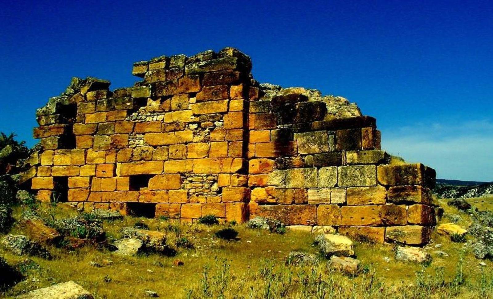 Tripolis Antik Kenti